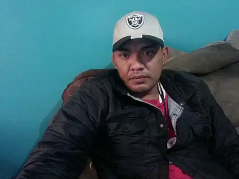 Snapshot of TUMORENO1 chatting on 01-22-25, 06:10 TUMORENO1 online show from 01-22-25, 06:10