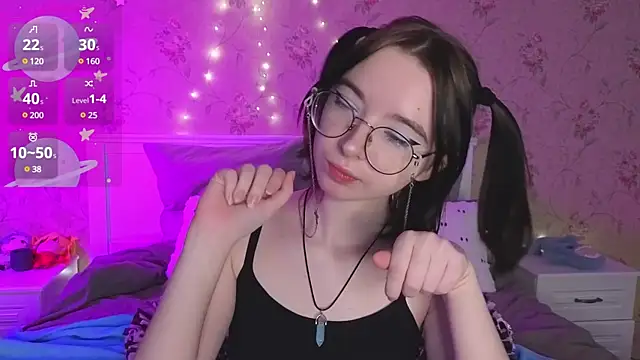 Snapshot of Nora_Failure chatting on 01-30-25, 07:18 Nora Failure online show from 01-30-25, 07:18