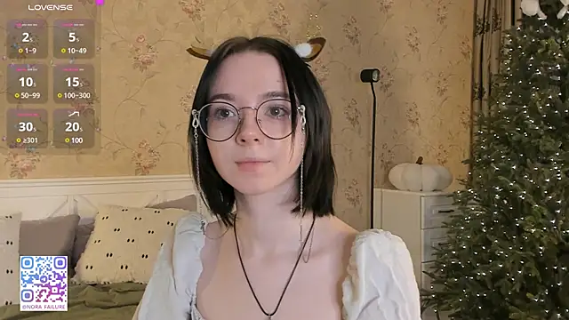 Snapshot of Nora_Failure chatting on 12-25-24, 08:07 Nora Failure online show from 12-25-24, 08:07