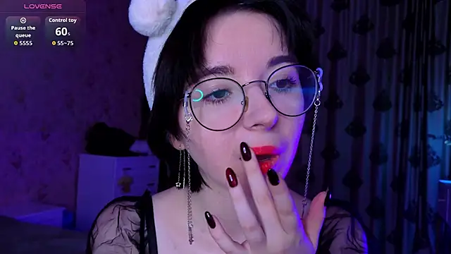 Snapshot of Nora_Failure chatting on 11-07-25, 01:15 Nora Failure online show from 11-07-25, 01:15