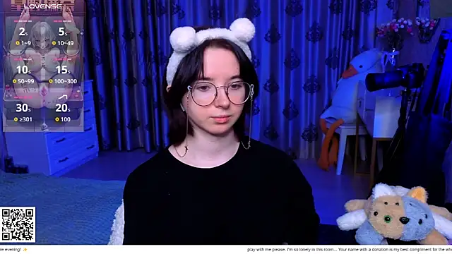 Snapshot of Nora_Failure chatting on 02-23-26, 01:01 Nora Failure online show from 02-23-26, 01:01