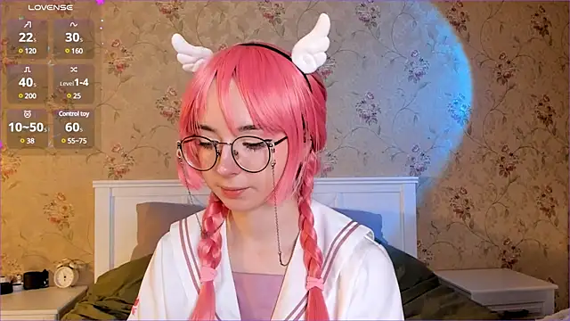 Snapshot of Nora_Failure chatting on 12-09-24, 11:04 Nora Failure online show from 12-09-24, 11:04