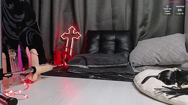 Snapshot of Devil_s_bride chatting on 03-11-25, 04:19 Devil s bride online show from 03-11-25, 04:19