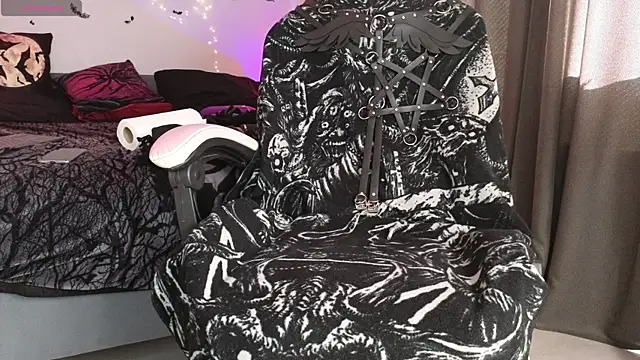 Devil s bride online show from 06-19-26, 04:24