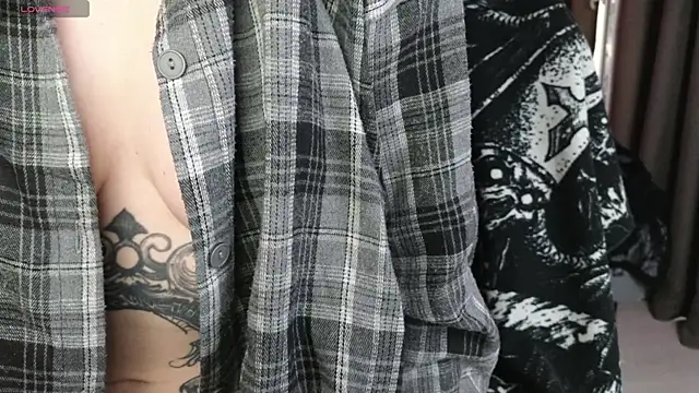 Devil s bride online show from 04-21-26, 04:57