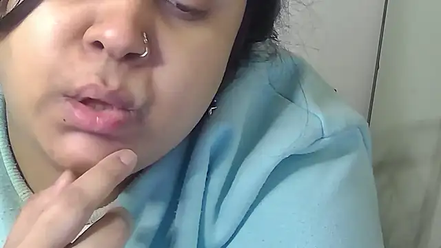 GoddessLorenaTheeSiren online show from 09-17-25, 04:58