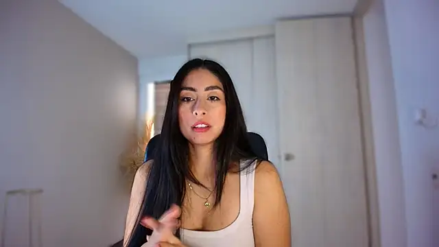 Snapshot of auroracaruso11 chatting on 07-21-26, 03:35 auroracaruso11 online show from 07-21-26, 03:35
