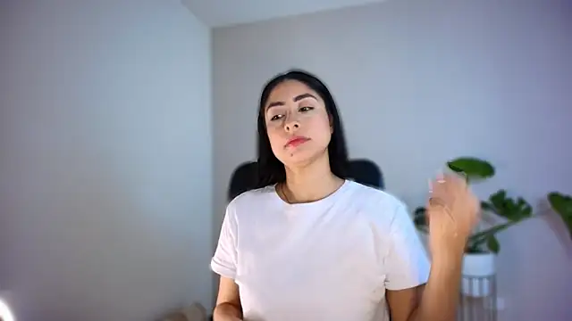 auroracaruso11 online show from 03-19-26, 03:56