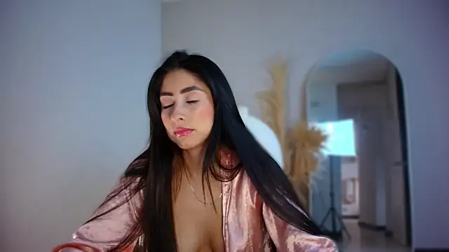 auroracaruso11 online show from 11-19-25, 08:31