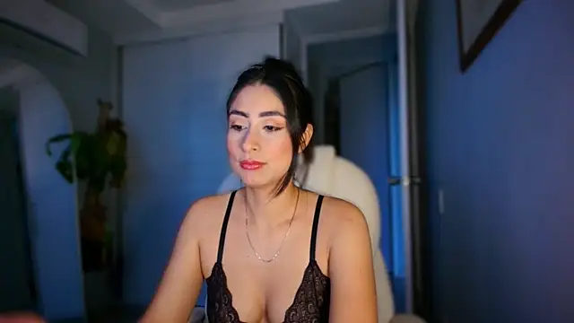 auroracaruso11 online show from 10-24-25, 10:09