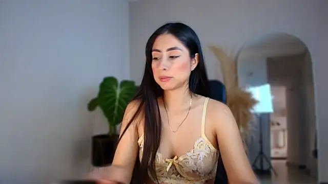 auroracaruso11 online show from 12-03-25, 09:14