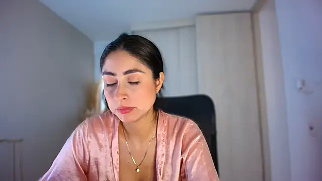 Snapshot of auroracaruso11 chatting on 07-15-26, 06:48 auroracaruso11 online show from 07-15-26, 06:48