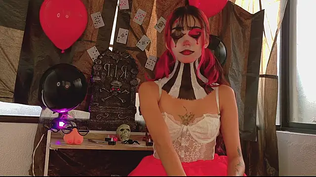 ParisFox  online show from 11-01-25, 08:57