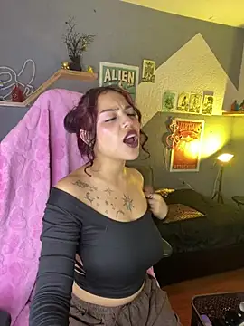 Liittleluaa  online show from 02-12-25, 12:01