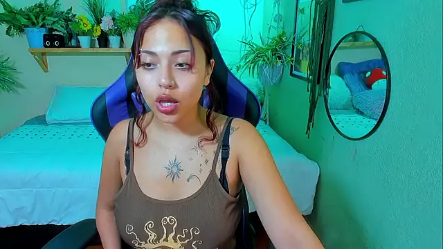 Liittleluaa  online show from 10-03-25, 01:56