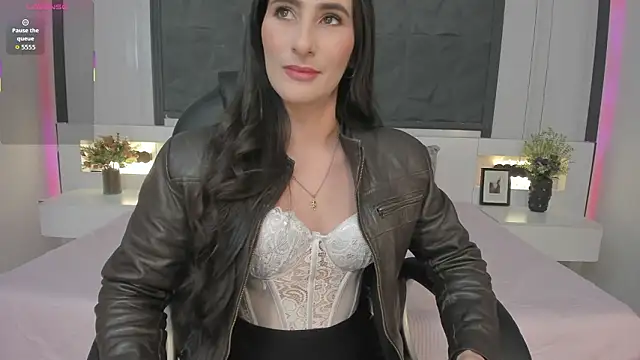 SaraGomez1 online show from 03-10-26, 12:42