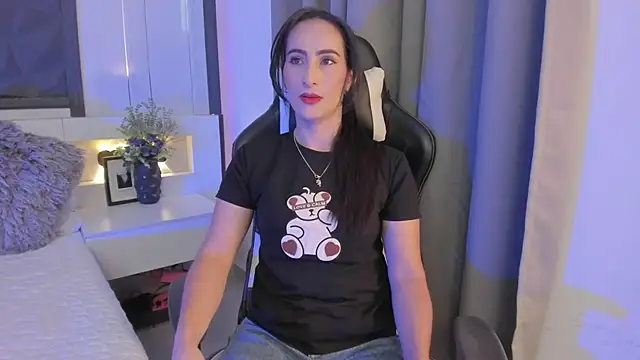 SaraGomez1 online show from 02-11-26, 03:45