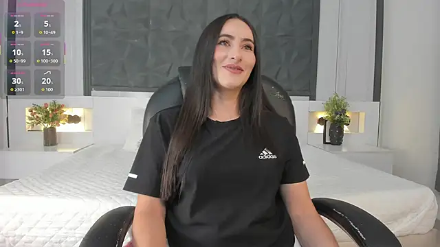 SaraGomez1 online show from 04-30-26, 12:23