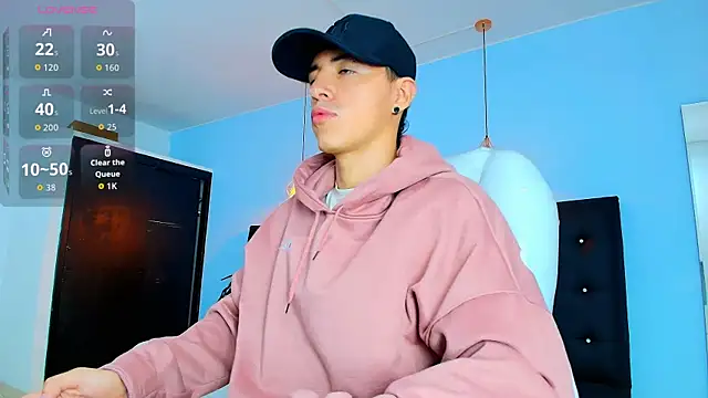 Lobo 17  online show from 09-26-25, 04:19