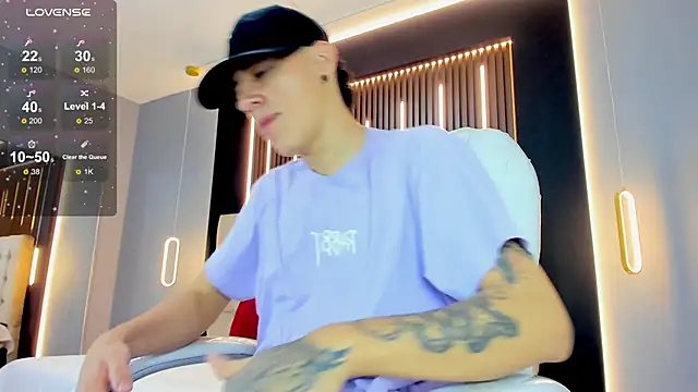 Snapshot of Lobo_17_ chatting on 03-03-26, 03:46 Lobo 17 online show from 03-03-26, 03:46