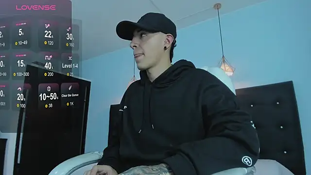 Lobo 17  online show from 11-14-25, 03:10