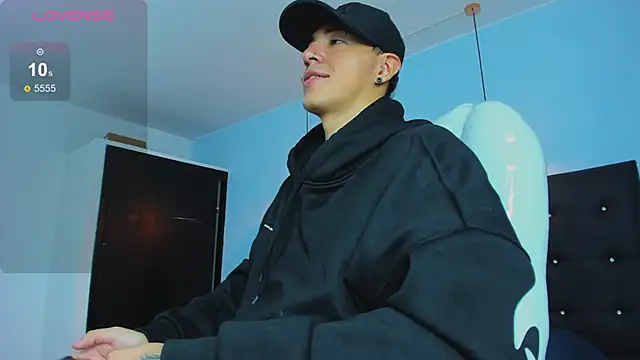 Lobo 17  online show from 11-04-25, 03:43