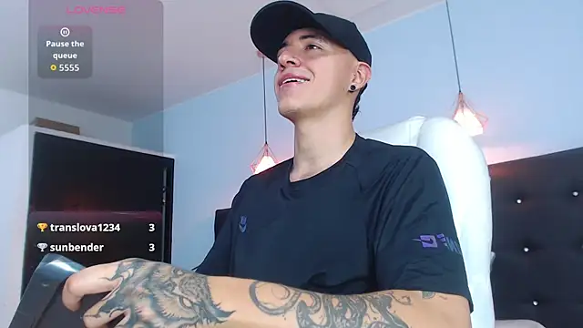 Lobo 17  online show from 10-05-25, 03:52