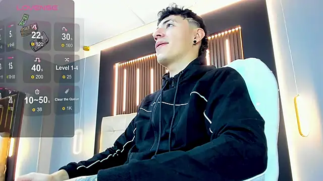 Snapshot of Lobo_17_ chatting on 02-26-26, 03:39 Lobo 17 online show from 02-26-26, 03:39