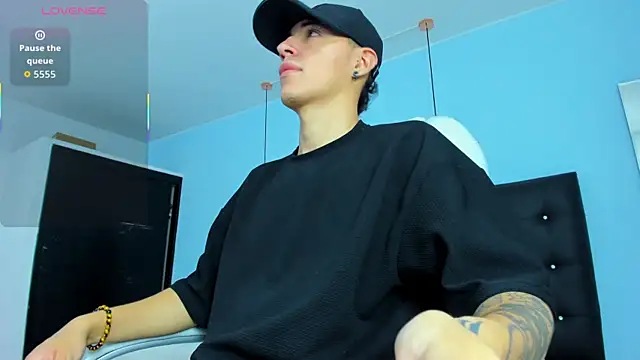 Lobo 17  online show from 10-24-25, 04:22