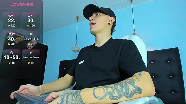 Lobo 17  online show from 12-20-25, 03:53