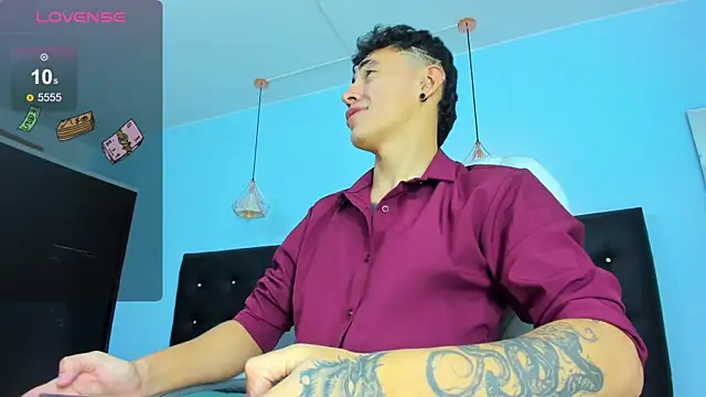 Lobo 17  online show from 12-21-25, 01:52