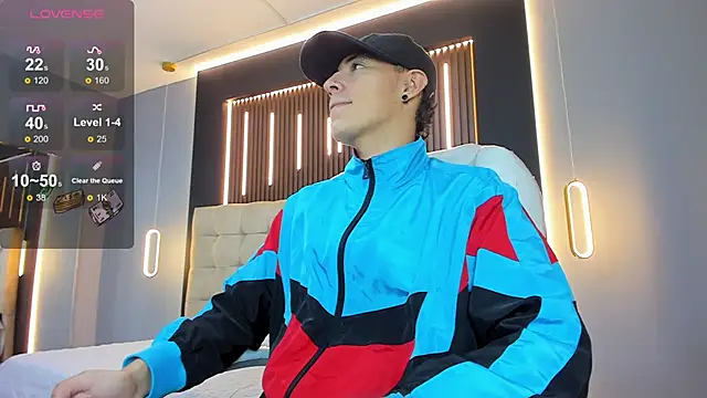 Lobo 17  online show from 03-19-26, 03:39