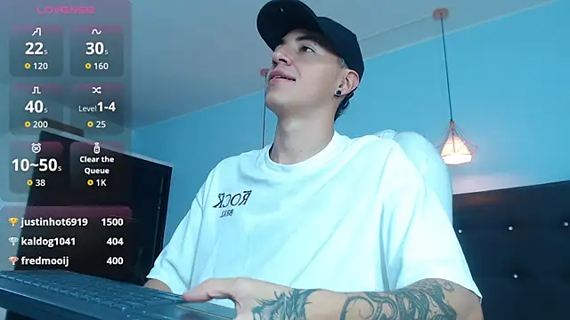 Lobo 17  online show from 10-18-25, 03:41