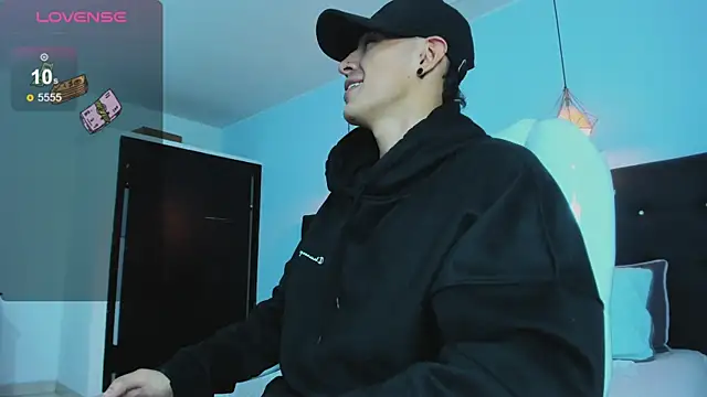 Lobo 17  online show from 11-16-25, 03:44