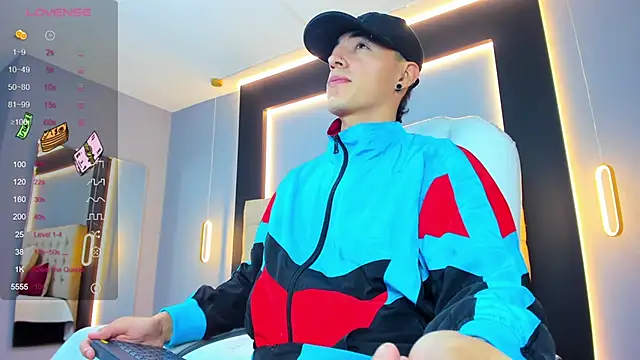 Snapshot of Lobo_17_ chatting on 02-04-26, 03:34 Lobo 17 online show from 02-04-26, 03:34