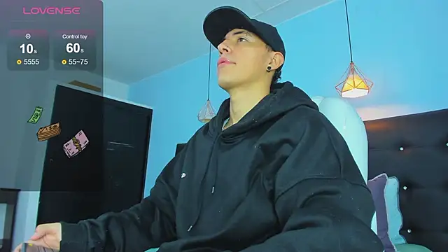 Snapshot of Lobo_17_ chatting on 01-17-26, 03:21 Lobo 17 online show from 01-17-26, 03:21