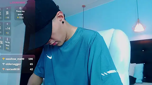 Lobo 17  online show from 10-11-25, 03:40