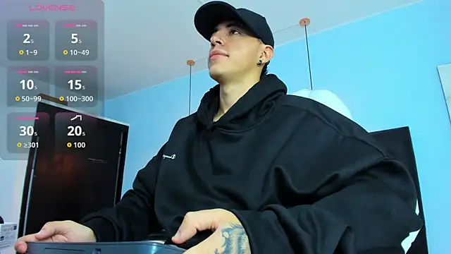 Lobo 17  online show from 10-22-25, 03:50