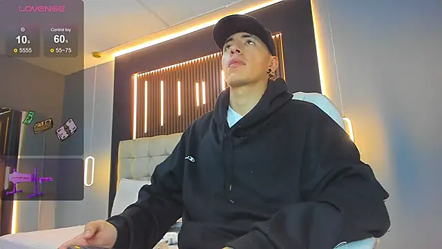 Lobo 17  online show from 03-11-26, 03:33