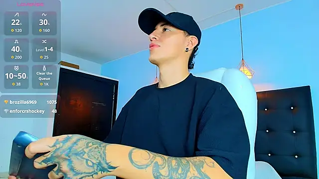 Lobo 17  online show from 09-25-25, 03:45