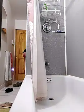 QcMisterv13 online show from 10-01-25, 02:49