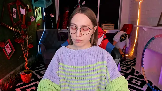 Snapshot of AphexQueen chatting on 02-19-25, 01:06 AphexQueen online show from 02-19-25, 01:06