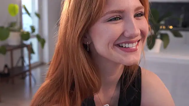 EsmaCrumbley online show from 02-09-26, 04:21