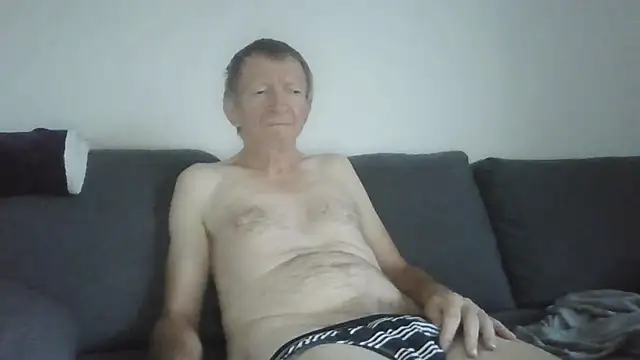 Snapshot of naturiste974 chatting on 08-01-26, 04:54 naturiste974 online show from 08-01-26, 04:54