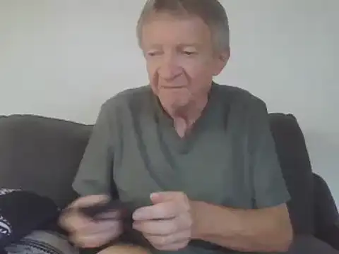 Snapshot of naturiste974 chatting on 03-18-25, 09:01 naturiste974 online show from 03-18-25, 09:01