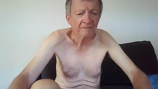 naturiste974 online show from 12-23-25, 08:13