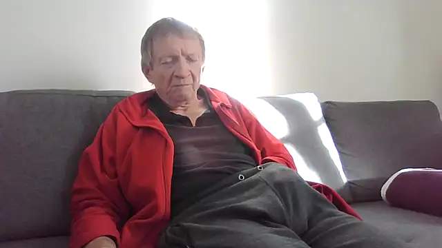 Snapshot of naturiste974 chatting on 10-23-25, 03:21 naturiste974 online show from 10-23-25, 03:21