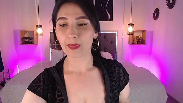 emily leinner online show from 11-12-25, 03:05