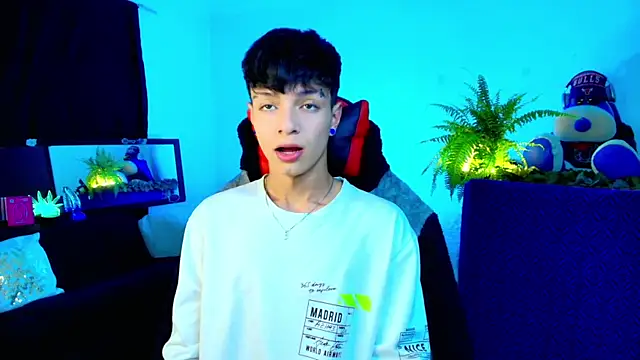 twink sebas  online show from 10-08-25, 04:47