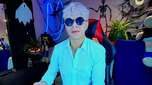 twink sebas  online show from 10-31-25, 06:32